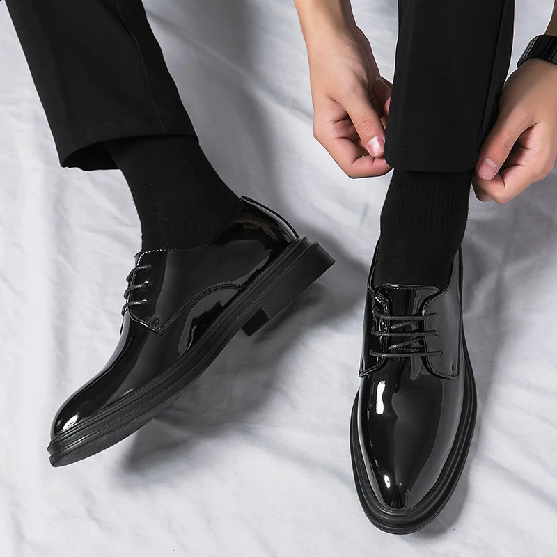 Classic Derby Shoes Brogues Leather Man Business Dress Office Leather Shoe For Men Fashion Patent Leather Party Wedding Shoes250114