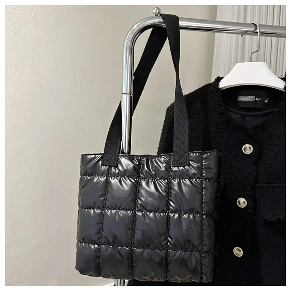 Women Retro Personality Large Capacity Quilted Shoulder Bags Casual Solid Color Handbags Down Cotton Padded Tote Shopping Bags 250113