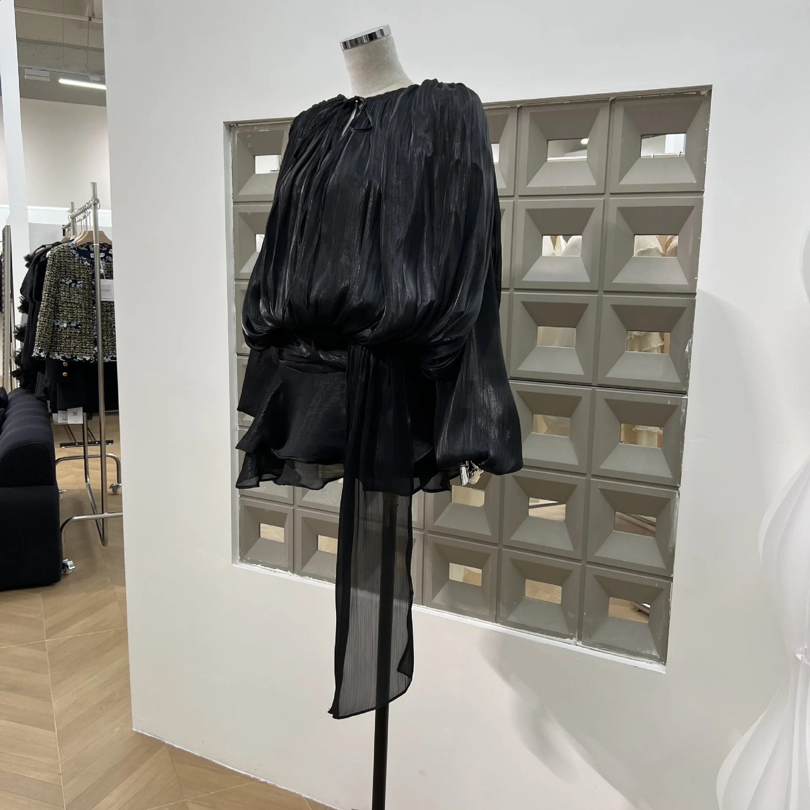 KBQ Solid Patchwork Lace Up Loose Dresses For Women O Neck Long Sleeve High Waist Spliced Folds Temperament Dress Female Fashion 250121