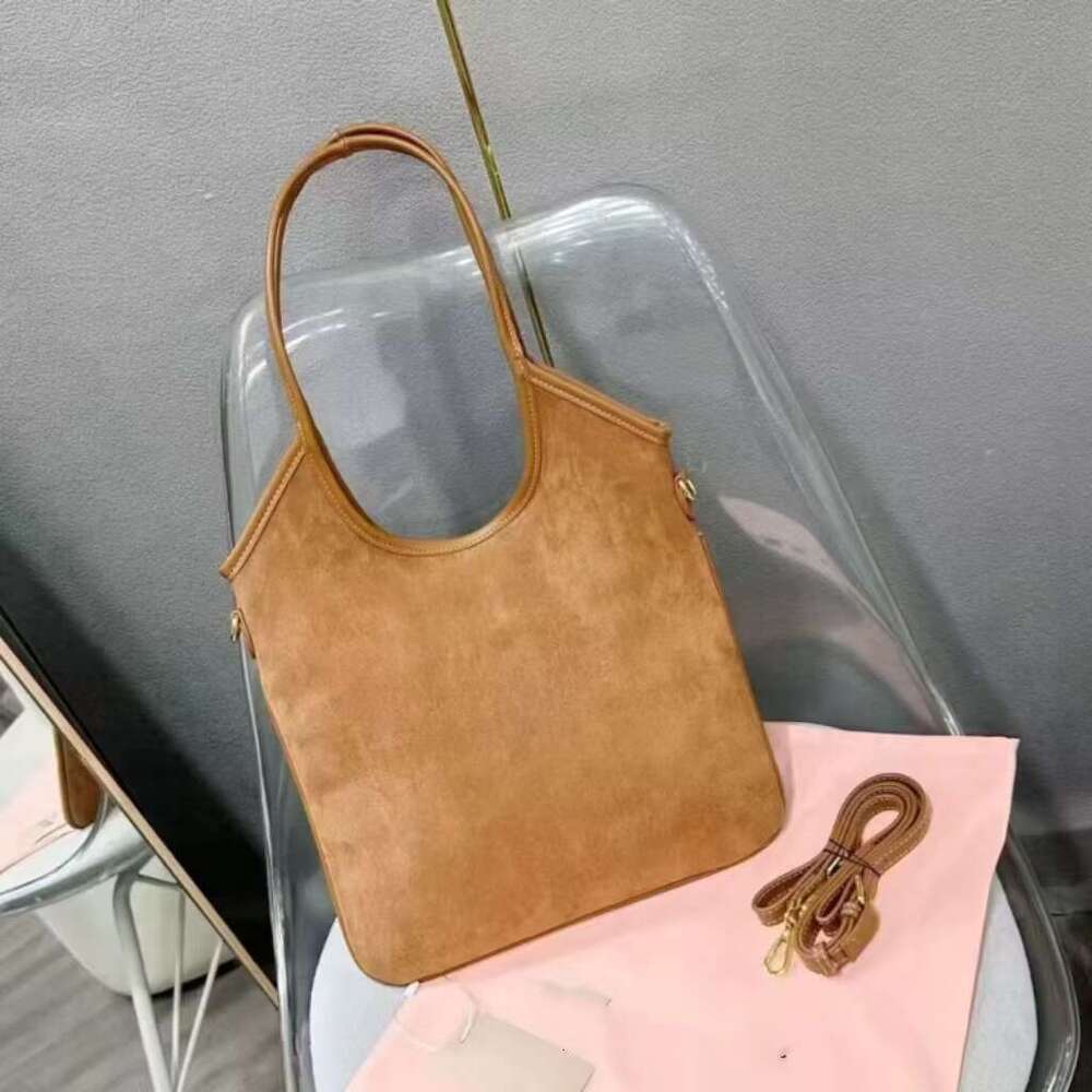 2024 New High Quality Large Capacity Underarm Bagsimple Fashion Versatile Retro Suede Single Shoulder Handbag