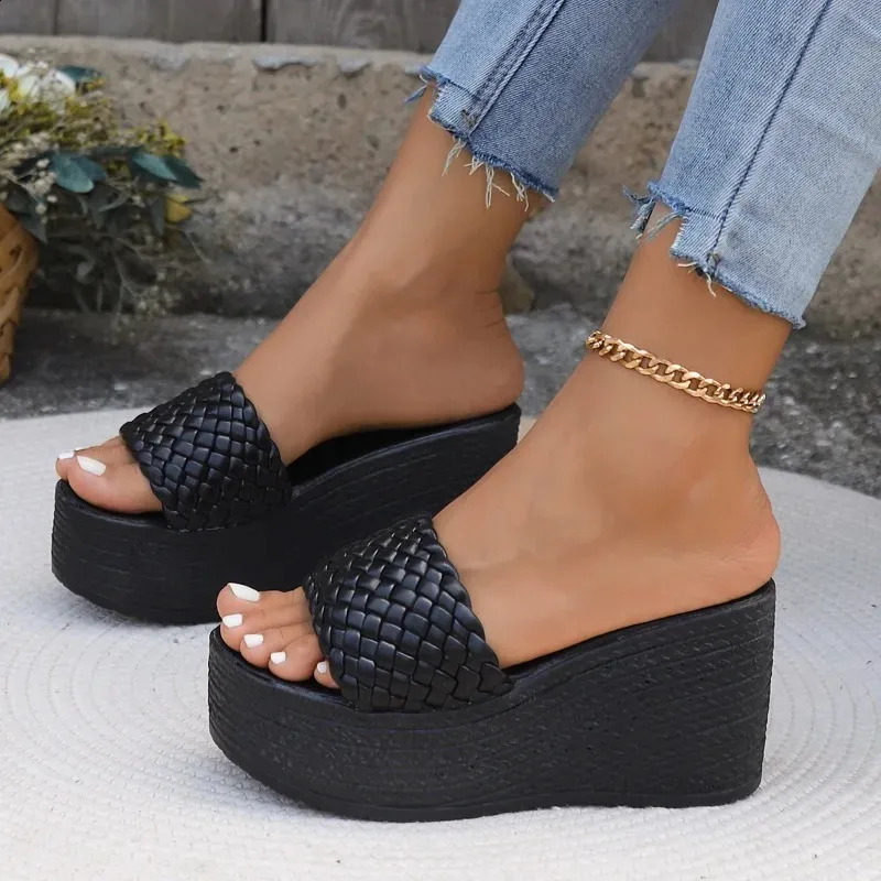 Wedges Slippers for Women Platform Sandals Woman Summer Chunky Wedge Heels Light Thick Sole Beach Shoes 250117