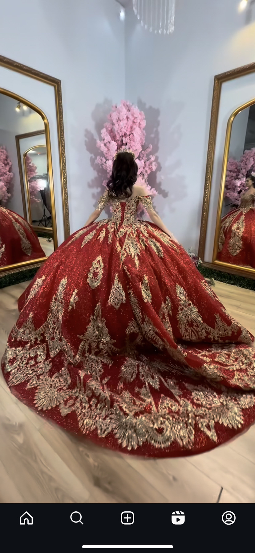 Luxury Red Quinceanera Dresses Gold Applique Lace Birthday Prom Party Dress Crystal Beading Ball Gown Customized