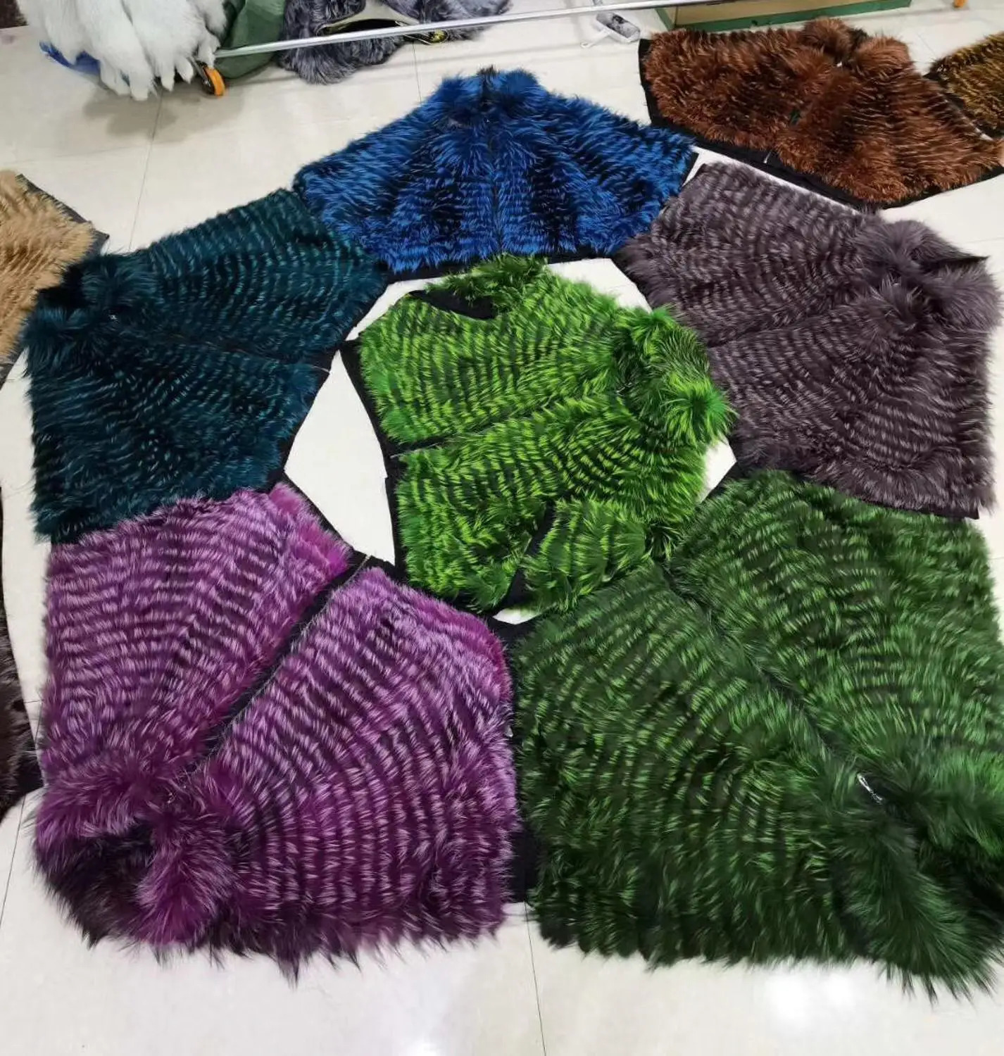 Silver Fox Fur Cape for Women Winter Furry Shawl with Zipper Fluffy with Fur Collar Fashion Furry Fluffy 250120