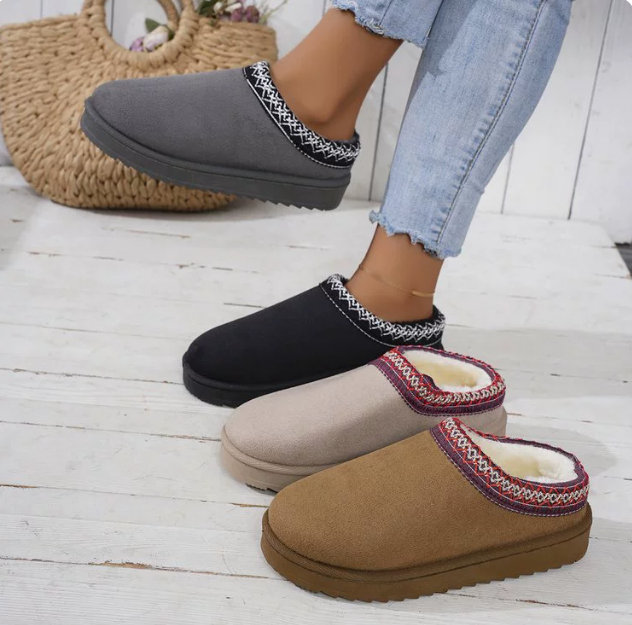 2025 new Slippers Flat Shoes Designer Shoes Eur House Full Furry Winter Indoor Fur Soft And Fluffy Plush Platform Non-Slip Heel Luxury Casual Ladies