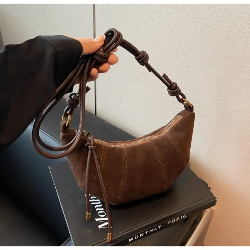 Velvet material zipper high-quality shoulder bag solid color simple fashion cross body bag soft Western style handbag 250109