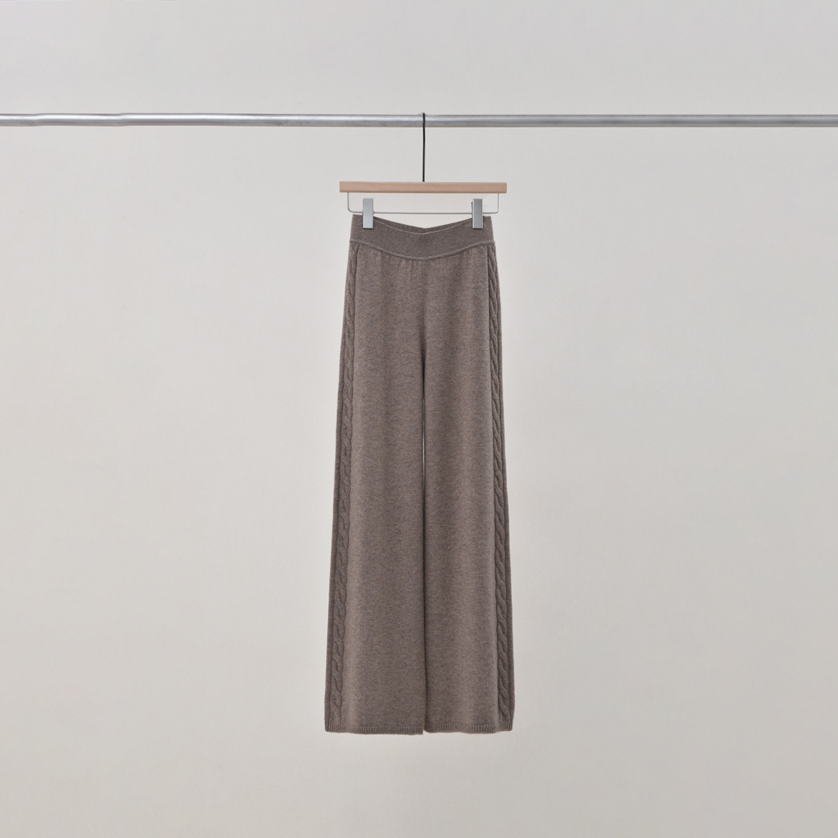 YJN1 2025 Charm Fit Beige Cotton knitwear dress