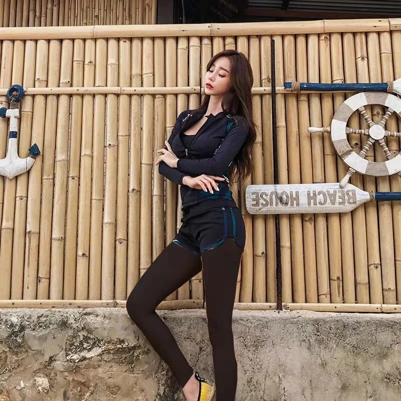 Rash Guard Women Swimsuit Lovers Wetsuit Diving Suit Long Sleeve Swimwear Men Surf Sunscreen Beach Bathing Suit Monokini 250117