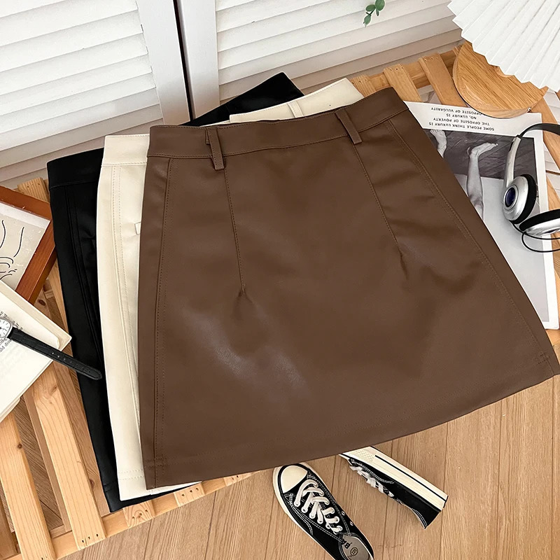 Women Summer Vintage Buttons Zipper Pocket PU Leather Skirt Versatile High Waist Slim Short Solid Aline Bodycon 250121