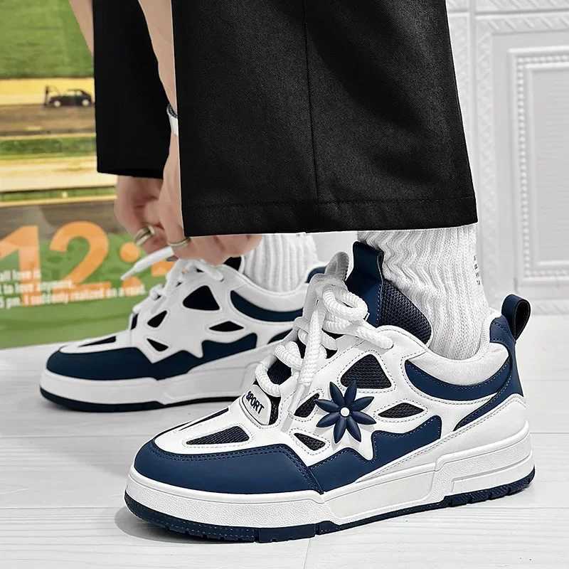 Top Men Casual Shoes Fashion Designer Black Outdoor Sport Skateboarding Shoes Male White Trainers Plate-forme Sneakers Z250319