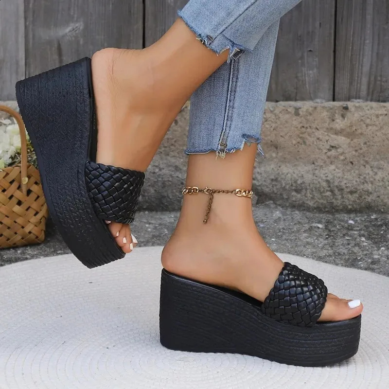 Wedges Slippers for Women Platform Sandals Woman Summer Chunky Wedge Heels Light Thick Sole Beach Shoes 250117