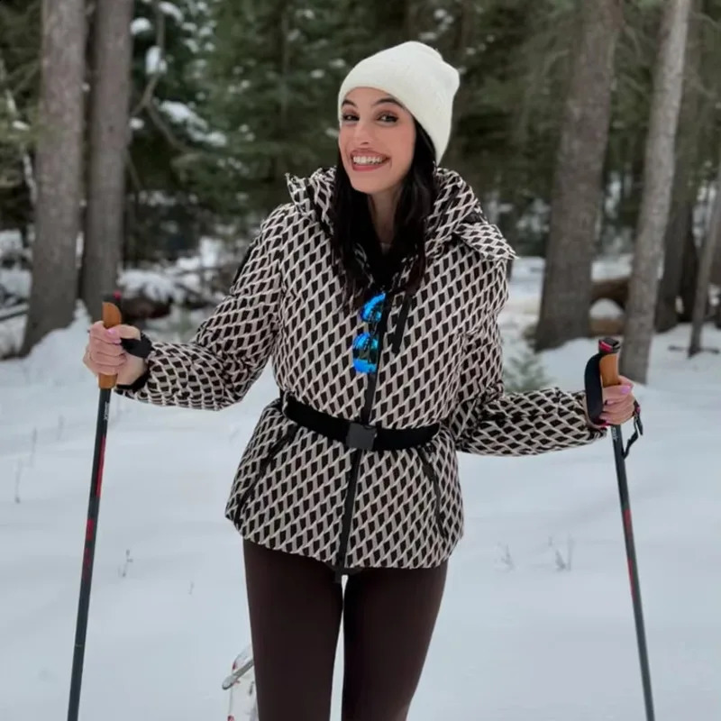 Fashion Waist With Belt Hooded Down Ski Cotton Jacket Women 2025 Stand Up Collar Zipper Commuting Short Warm Windproof 250115