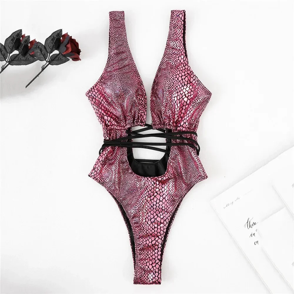 Sexy Gold Snake Print Shiny Swimwear Cut Out Monokini One Piece Swimsuits Women 2024 String Cross Bathing Swimming Suit Bodysuit 250113