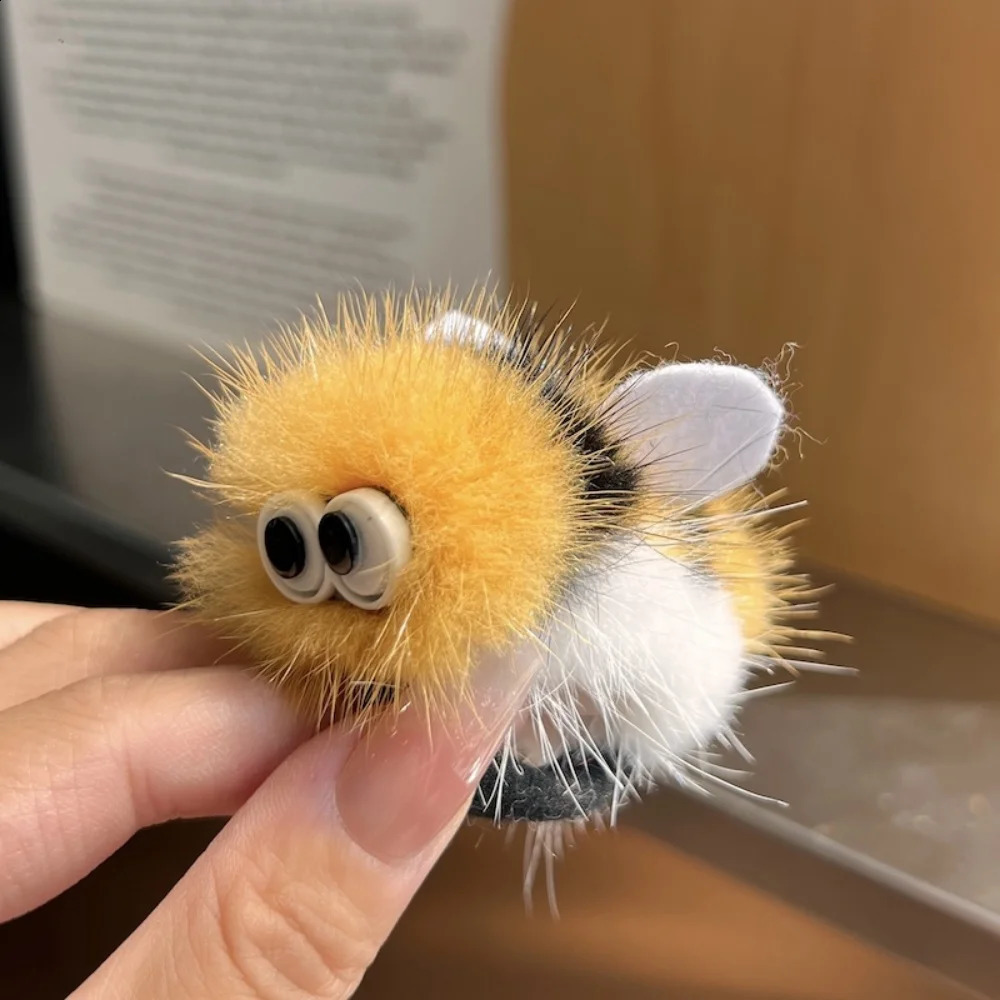 Cute Real Mink Hair Small Bee Scrunchie Thick Band Ponytail Holster Plush Headdress Rubber Ring Accessories 250118