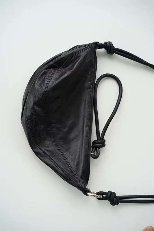 Fashion Blogger Vintage Sheepskin Crescent Shoulder Women Crossbody Minimalist Leather Bag