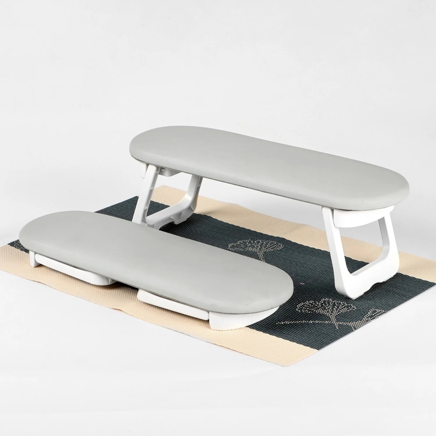 Fashion Nail ArmrestFoldable PU Leather Nail Tools Hand Rest with Nail Table PadSuitable for Home and Nail Salon Use 250121