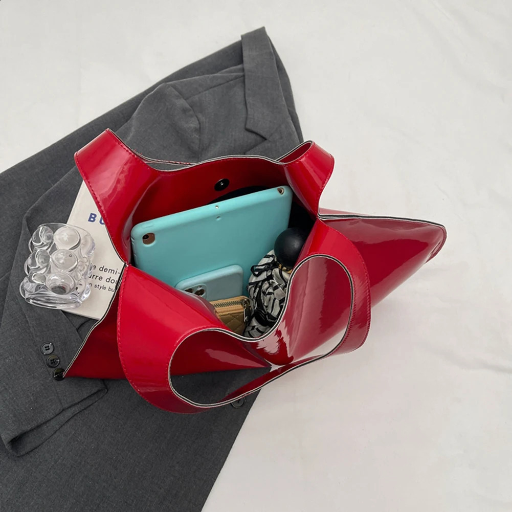 Large Capacity Bags For Women Peach Heart PU Leather Underarm Bag High Quality Fashion Tote Bag Love Shape Handbag 250122