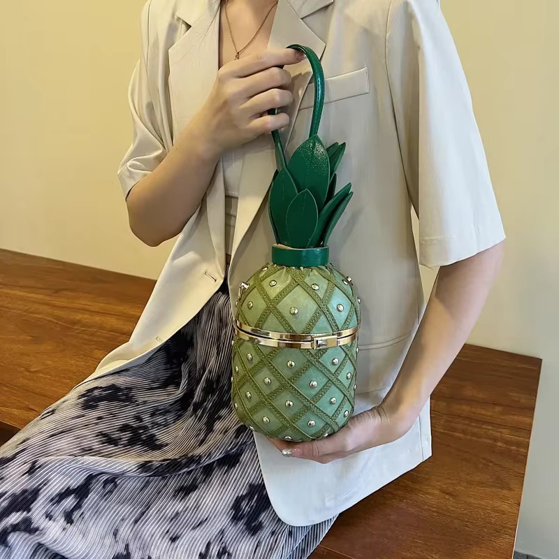 Cute Pineapple Design Crossbody Rivet Fruits Shoulder Bag Designer Funny Purses for Women 2023 Handbags Party Clutch