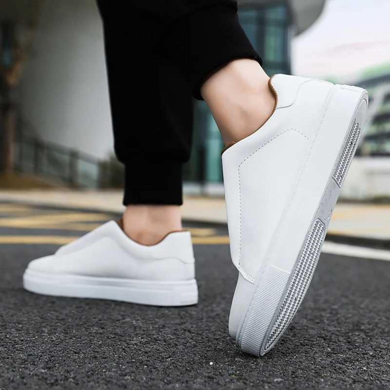 Classic Casual Big Size 48 Fashion White Sneakers Man Leather Designer Platform Flats Mens Skateboard hot Shoes Z250118