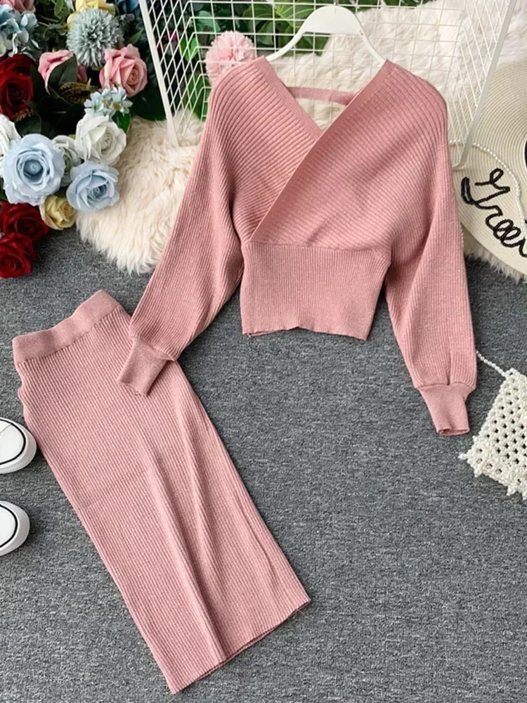 Womens High Waist Bright Silk Knit Bag Hip Skirt Twopiece Fashion Vneck Sweater Bat Sleeve Sets GD123 250122