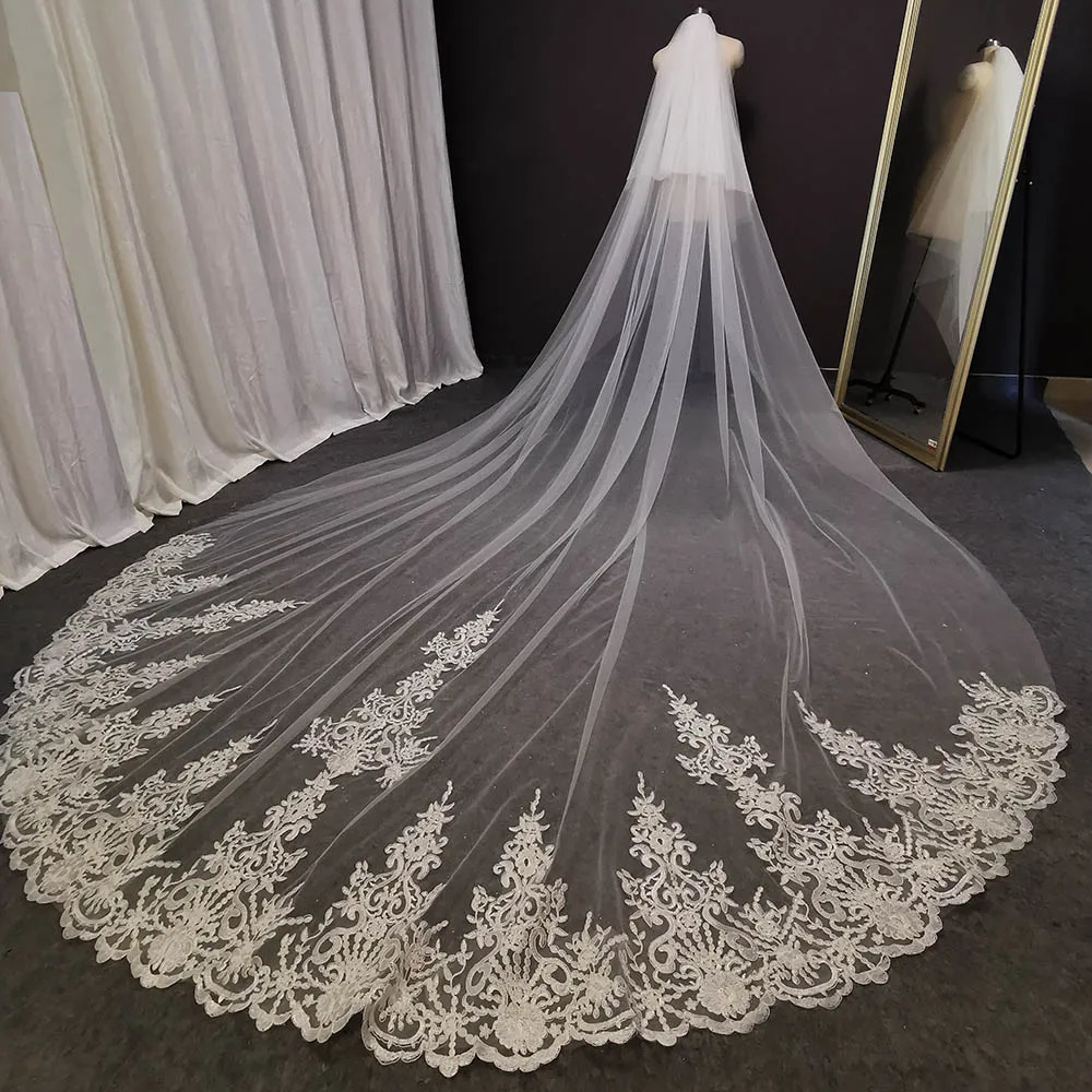 Customized Real Pos 2 T Long Lace Wedding Veil 4 Meters White Ivory Bridal Veil with Comb Blusher Bride Headpiece Accessories 250117