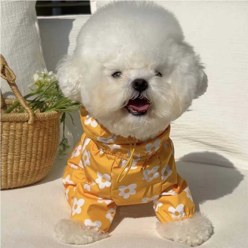 Ins multi in one waterproof heart-shaped cloud print pet raincoat Dog Model Cute Hooded Dog Clothes Mascotas Dog CostumeXJ250121