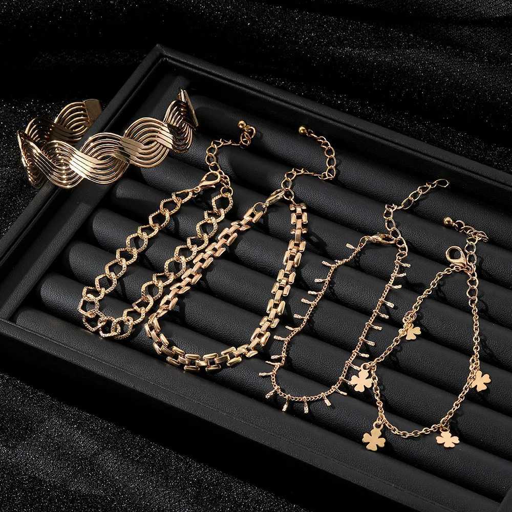 Personality Exaggerate Metal Wide Version Open Mouth Bracelet Five-Piece Set for Wen Geetric Form Party Jewelry Gift X250129
