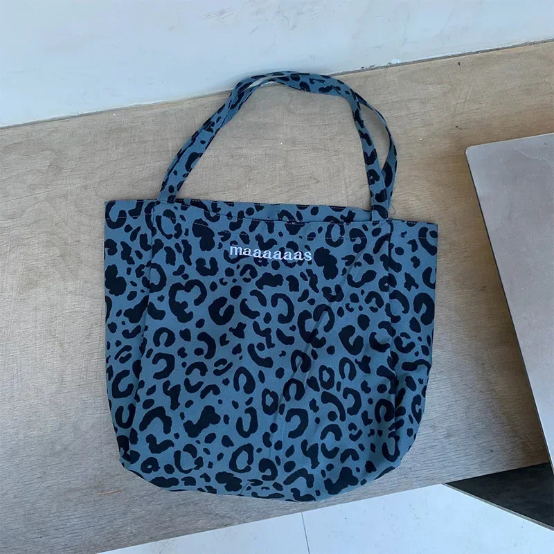 Korean Version of Ono Leopard Print Alphabet Shoulder Portable Canvas Bag Large Capacity Bucket Bag Women Go Out Commuting 250122