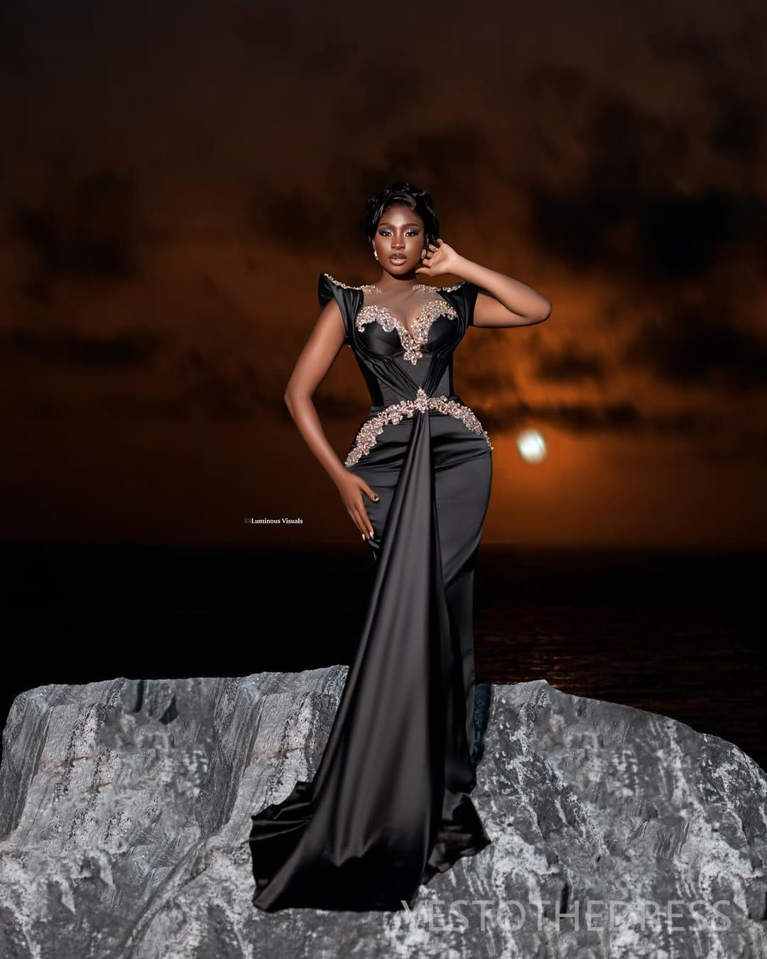 2025 Black Evening Dresses Prom Dresses Mermaid Gowns For Black Women Sheer Neck Illusion Appliqued Beaded Lace Birthday Party Dress Second Reception 