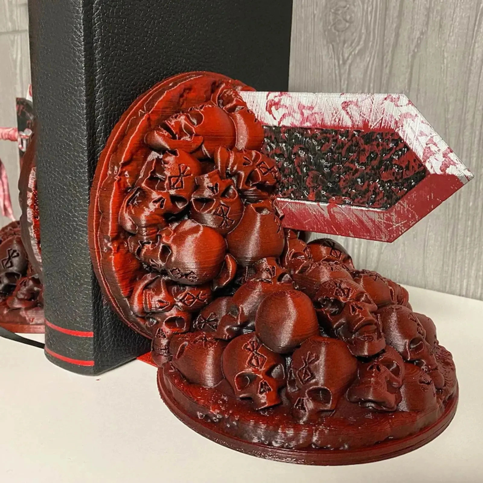 Dragon Slayers Furious Bookend Berserk Bookends Sword Bookshelf Resin Book Nook Insert Kits Ornament Desktop Artwork Home Decor 250120