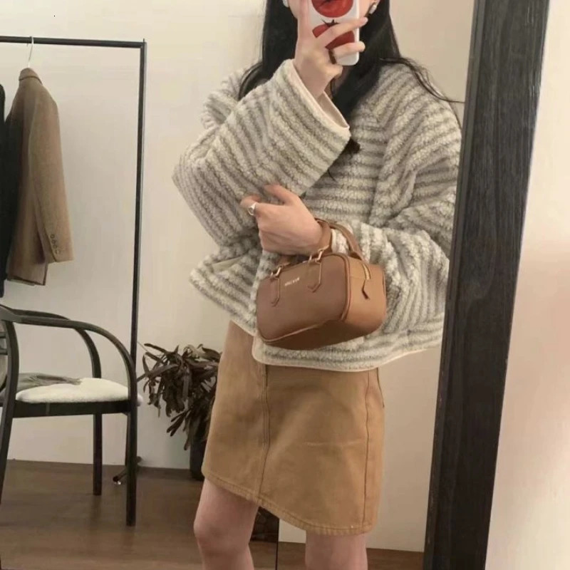 Korean Polar Fleece Jacket for Women Winter Striped Contrasting n Oneck Long Sleeve Warm Top Loose Casual Female Clothing 250113