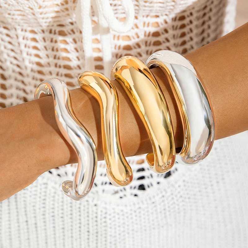 Fashion Exaggerated Irregar Acrylic Bracelets for Wen Simple Hip Hop Rock Personality Cuff Bangle Trendy Jewelry X250129
