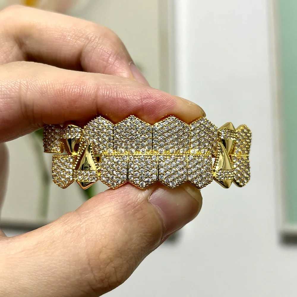 RACHELZ Full Iced Out CZ Stone Teeth Grillz Gold Color Cubic Zircon Tooth Caps For Women Men Jewelry Halloween GiftXJ250114