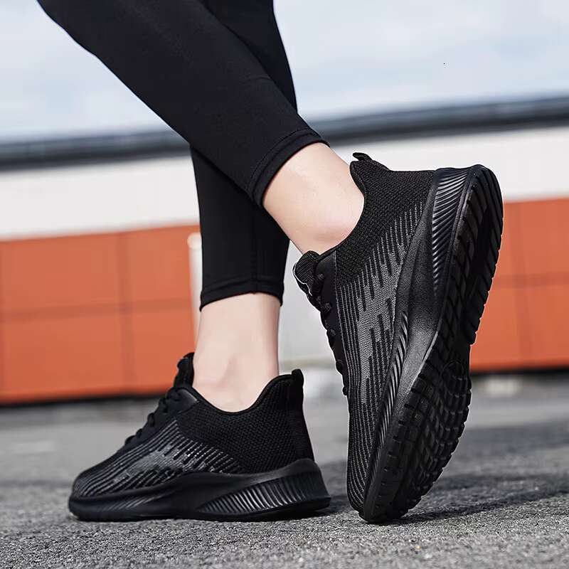 Summer Hot Sale Red Mesh Men Running Sneakers Big Size 47 Light Breathable Women Training Non-slip Sport Shoes for Man