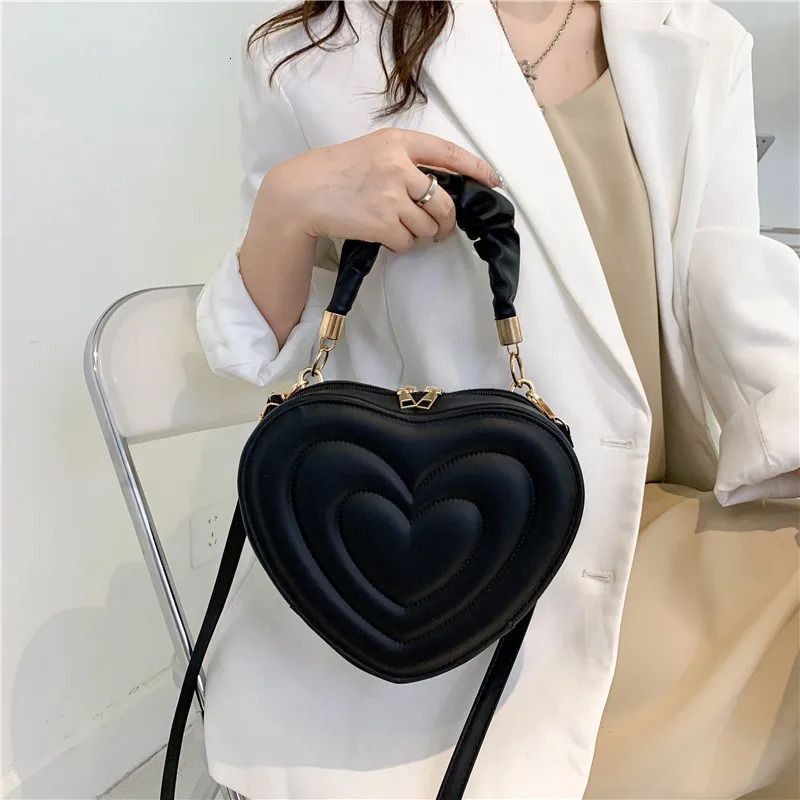 Fashion Love Heart Shoulder Bag Small Handbag er Cross Body Bag Womens Solid Pu Leather Top Handbag 250109