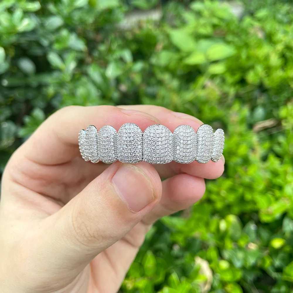 RACHELZ Punk Iced Out CZ Stone Teeth Grillz Hip Hop Silver Color Zircon Tooth Caps Decor For Men Women Dental Grills JewelryXJ250114