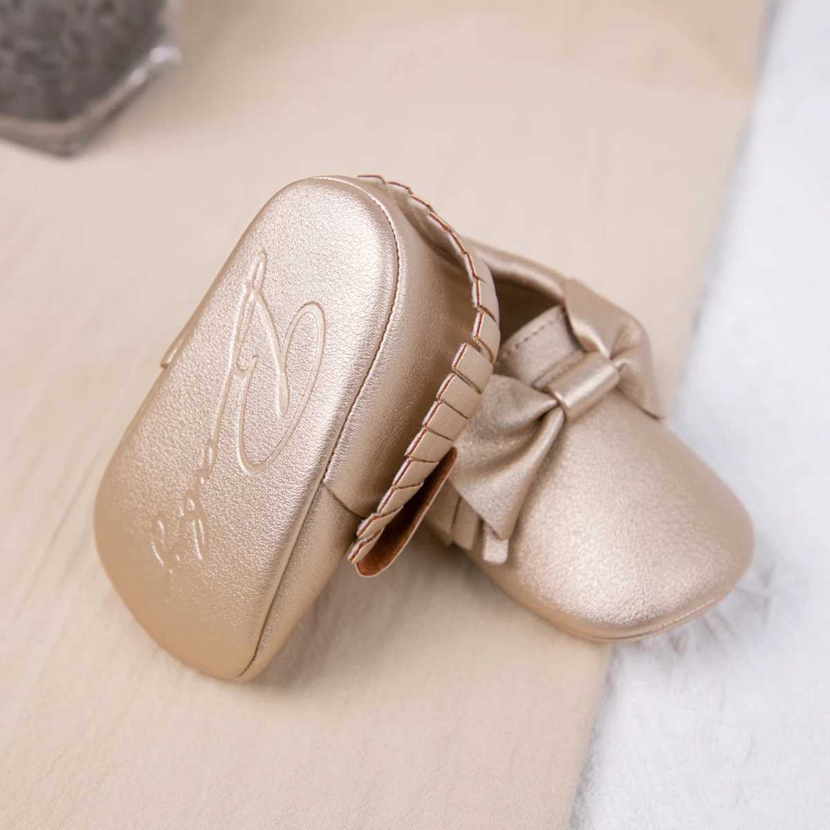 Newborn Baby Girls Fashion Bowknot First Walkers Shoes Anti-Slip Rubber Sole Toddler Crib Shoe X250129