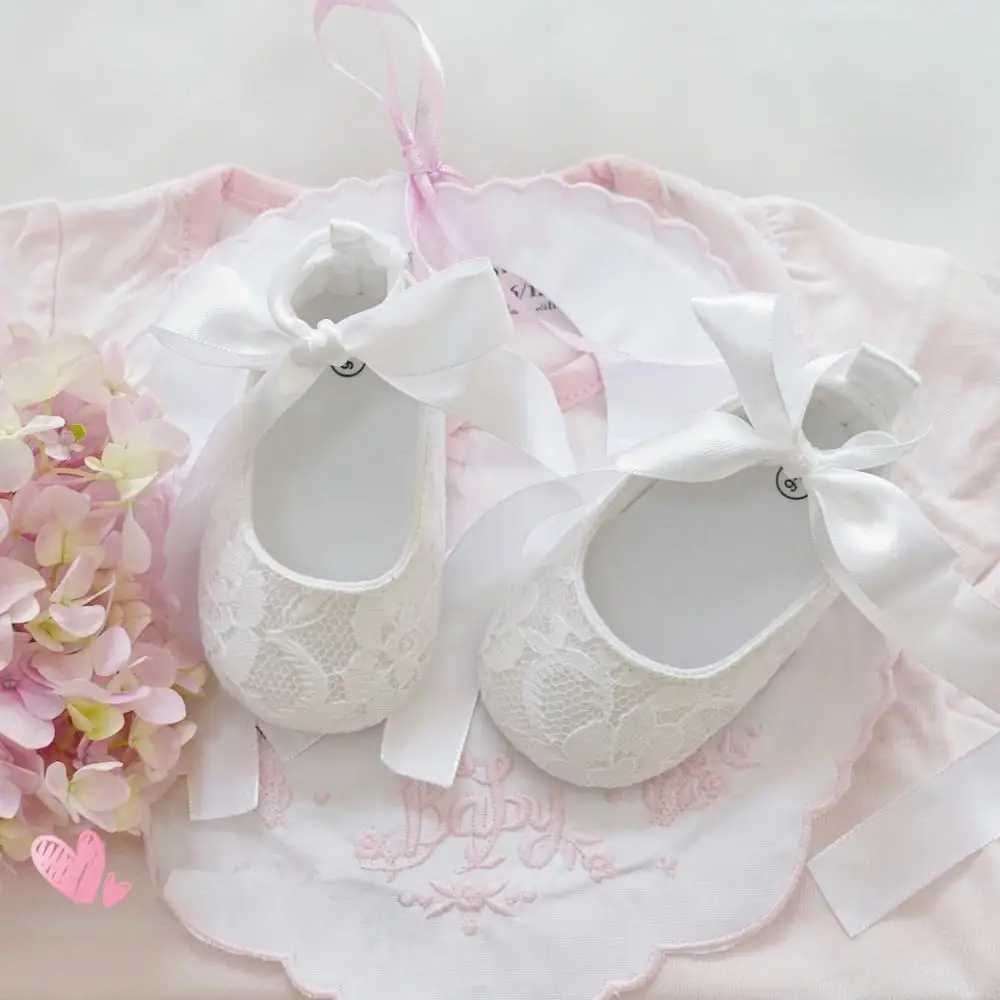 Dollbling White Lace Christening Baby Shoes Perfect Baptism Back Strap Long Tail Ribbon Shoes Ballet Little Girls First Walkers X250129