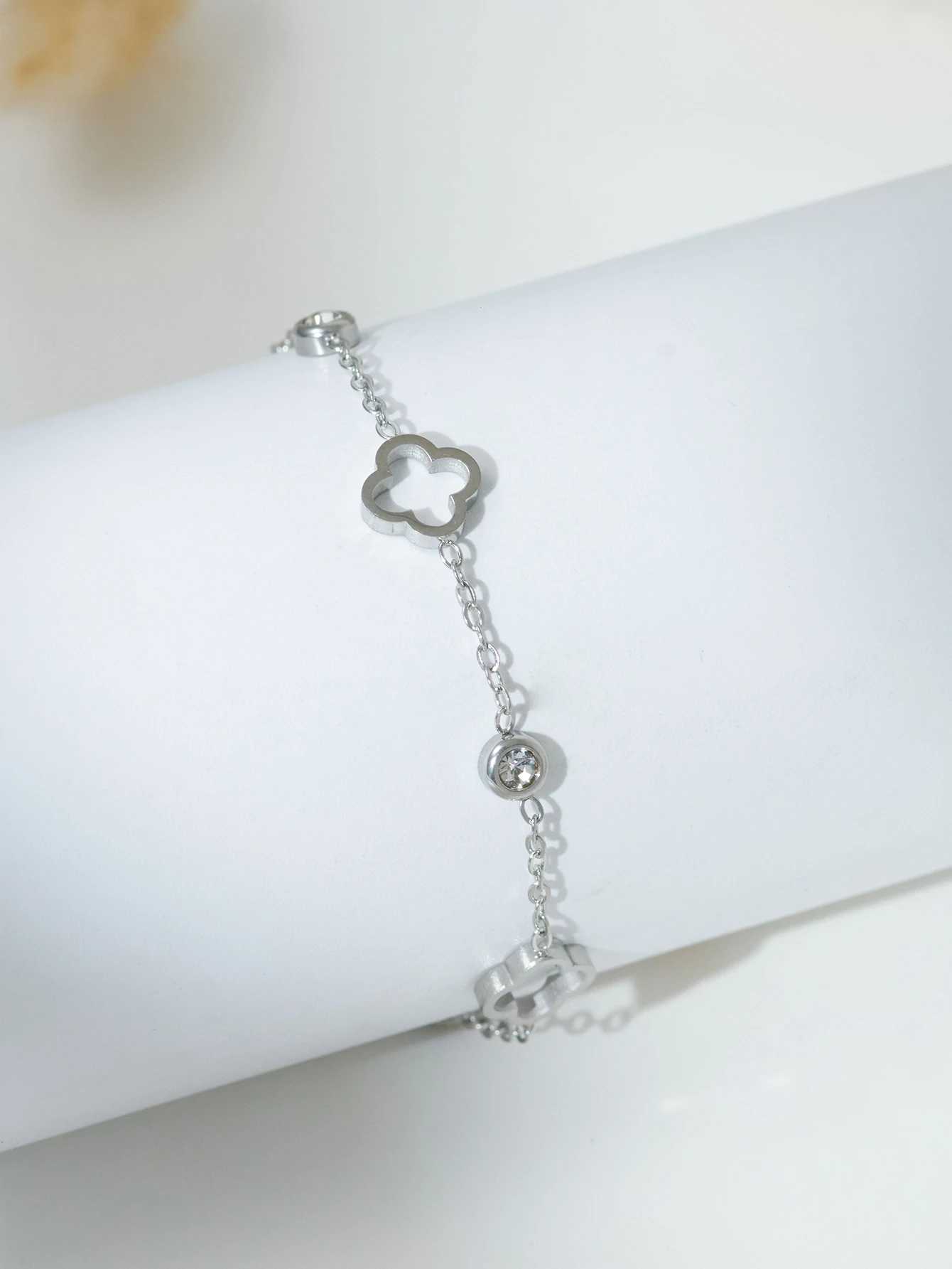 1 Piece Elegant Niche Luxury Triple Flower Bracelet Suitable for Daily Wear Gift for Friends Holiday Gift Wens Jewelry X250129