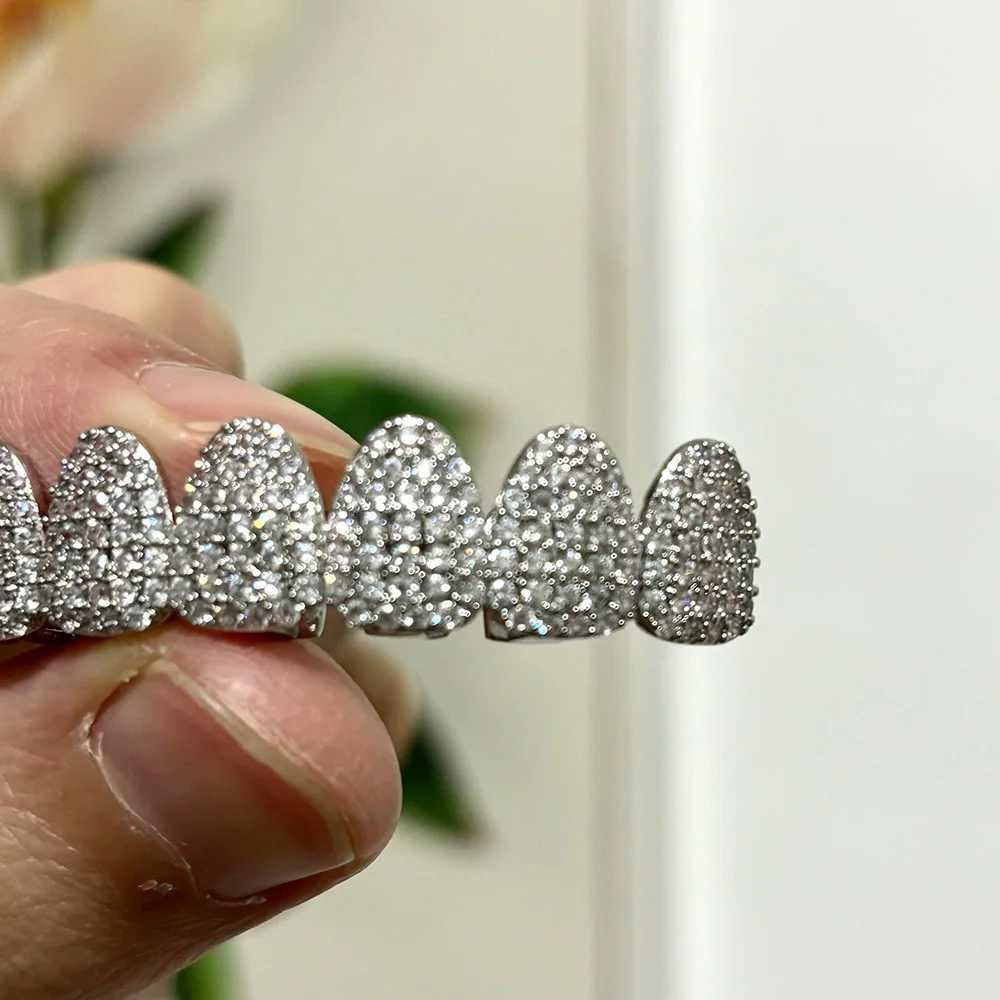 RACHELZ Fashion 8/8 Iced Out CZ Stone Tooth Grillz Top Bottom Hip Hop Cubic Zircon Teeth Caps For Women Men Cosplay Jewelry GiftXJ250114