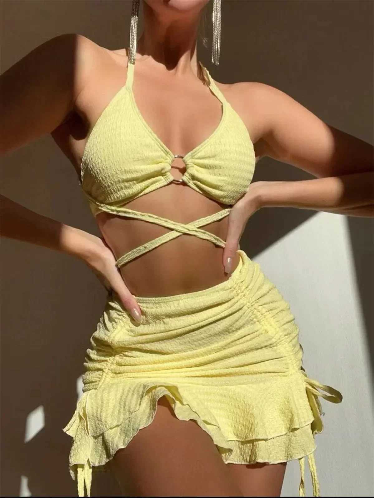 Sexy Yellow Bikini Women Solid Halter Ring Linked Criss Cross Cover Up 3 Piece Swimsuit 2024 Bathing Suit Ruffles Skirt SwimwearXJ250120