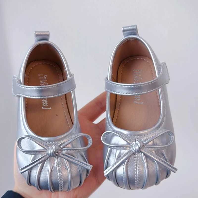 Brand children/little girls Bowite girls shoes ballet dancer flat shoes slip onto school party dress shoes baby silver walker X250129