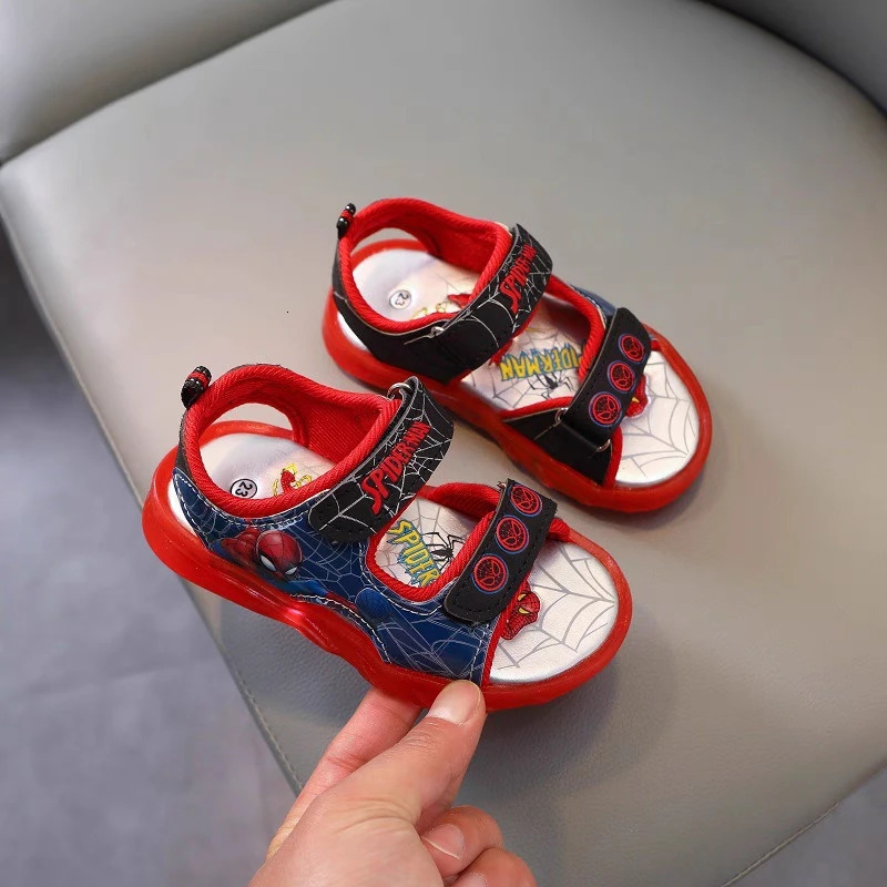 Red Spider-man Boys Lighting Sandals Cartoon Fashion Childrens Summer Shoes Baby Boy Sports Shoes Sandal 250117