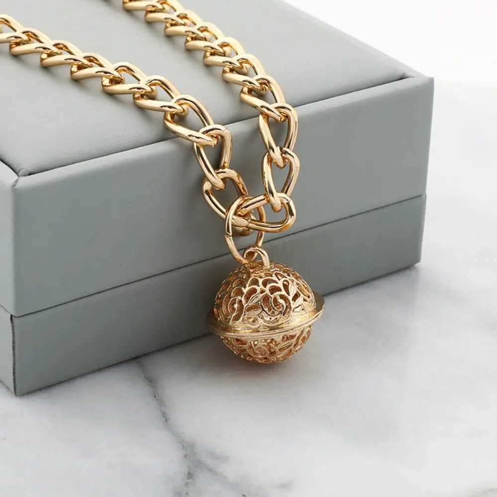 Personalized Pet Metal Necklace Universal Exquisite Dog Neck Chain Eye-catching Hollow Bell Cat Collar Fighting Necklace X250129