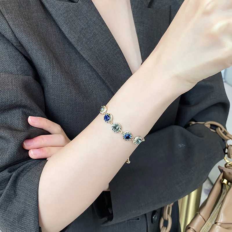 Luxury Blue Color AAA Zircon 18K Gold Plated Bracelets for Women 2023 New Fashion Vintage Bracelets Wedding Party Jewelry Gift X250625