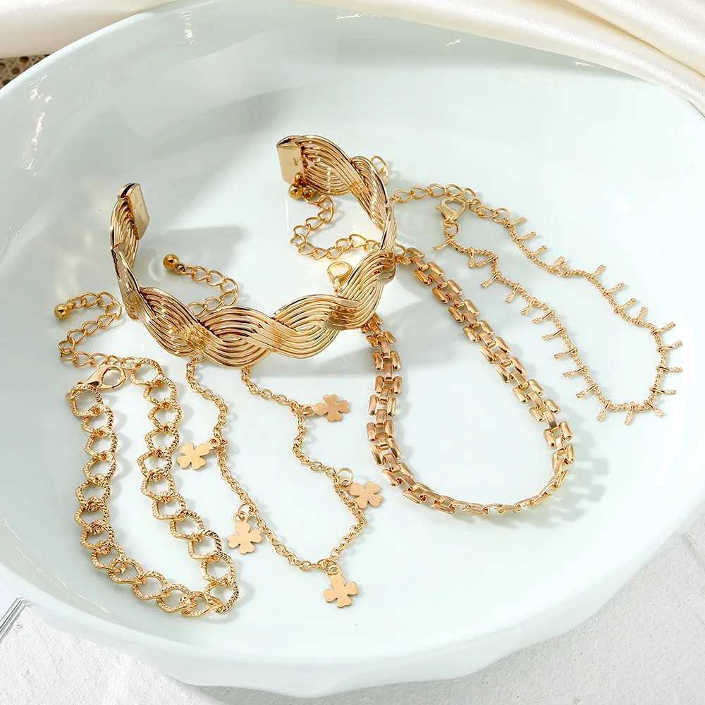 Personality Exaggerate Metal Wide Version Open Mouth Bracelet Five-Piece Set for Wen Geetric Form Party Jewelry Gift X250129