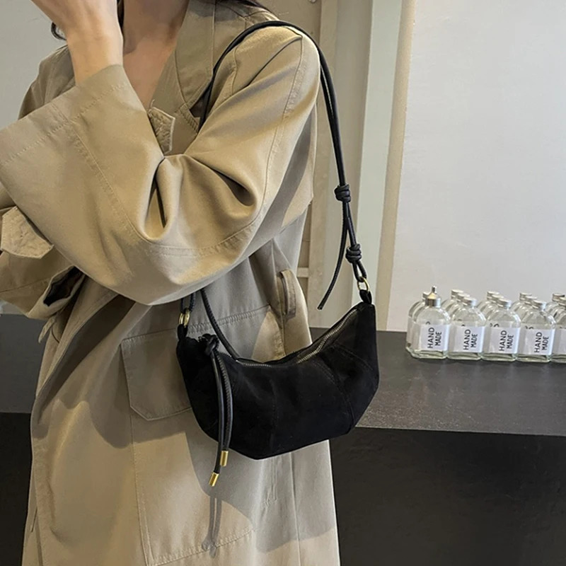 Korean suede shoulder bag solid color simple and fashionable cross shaped bag soft Western zipper handbag 250109