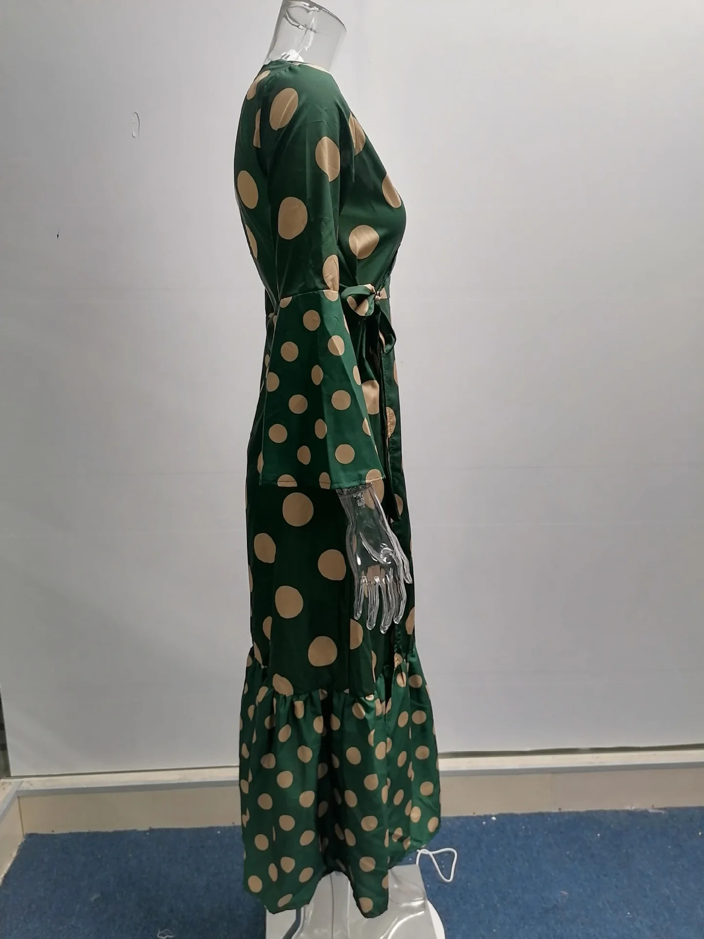 Cross border Autumn and Winter European and American Long Sleeve Lace V-Neck Printed Dress for Women 250122