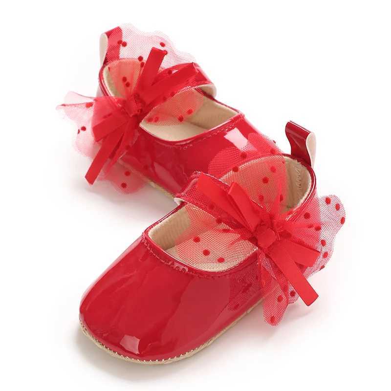 0-18M Classic PU Leather Girls Baby Shoes Bow Princess Flat Bottom Anti slip Soft Bottom Walking Newborn Crib Dress Shoes X250129