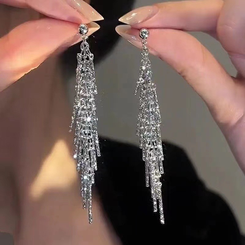 Contemporary Silver Fringe Earrings for Women - Niche Design with Modern Temperament