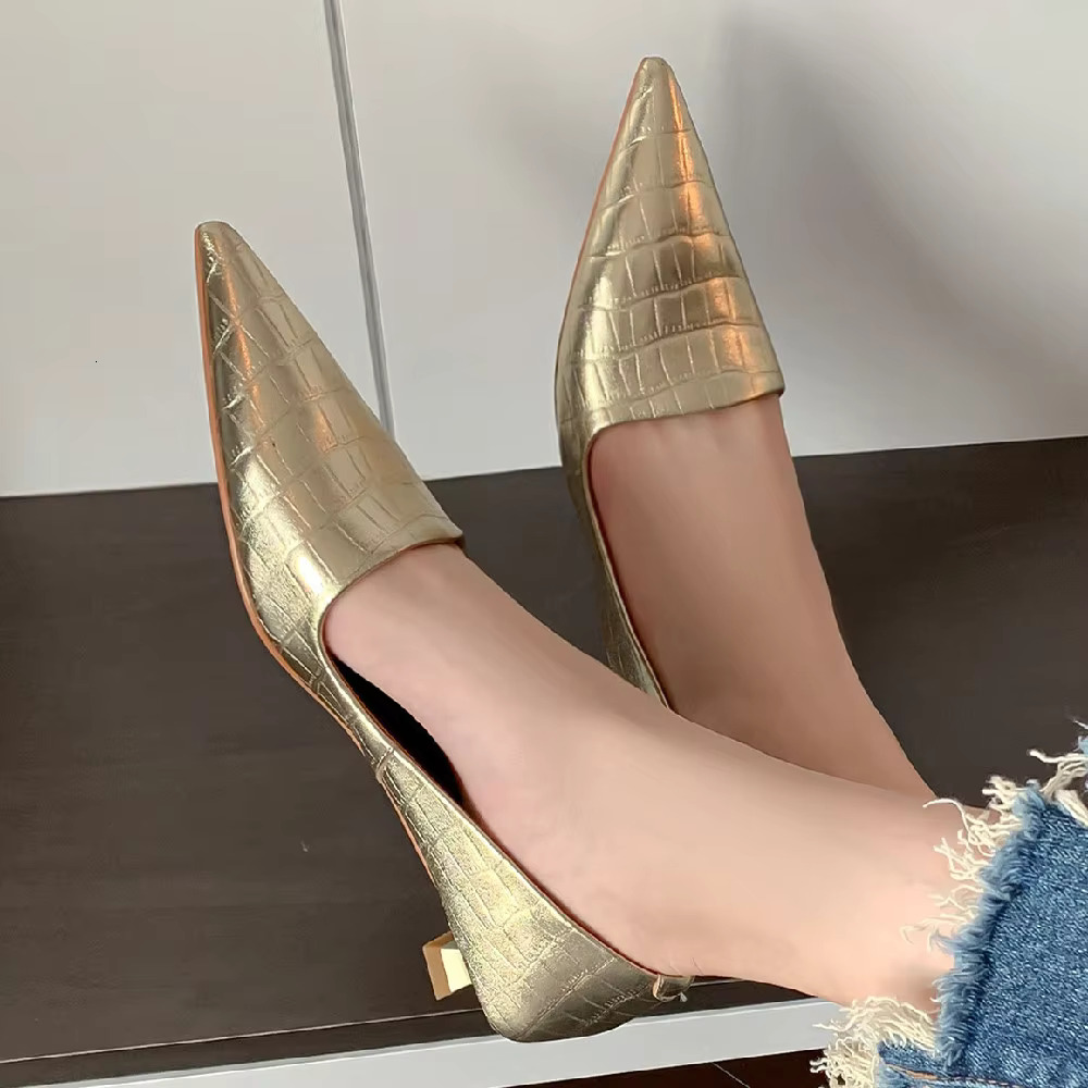 Women's Genuine Leather Kitten Pointed Toe Slip-On Pumps Elegant Ladies Low Heel Daily Dress Shoes For Women 2023 On Sale